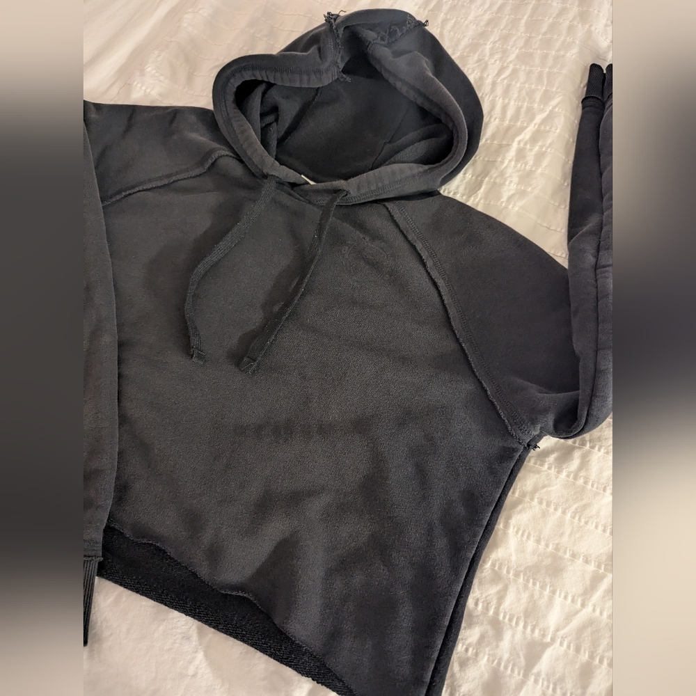 Gymshark Cropped Cotton Blend Hoodie - Raw Edge Hem - Raglan Sleeves - Picture 2 of 9